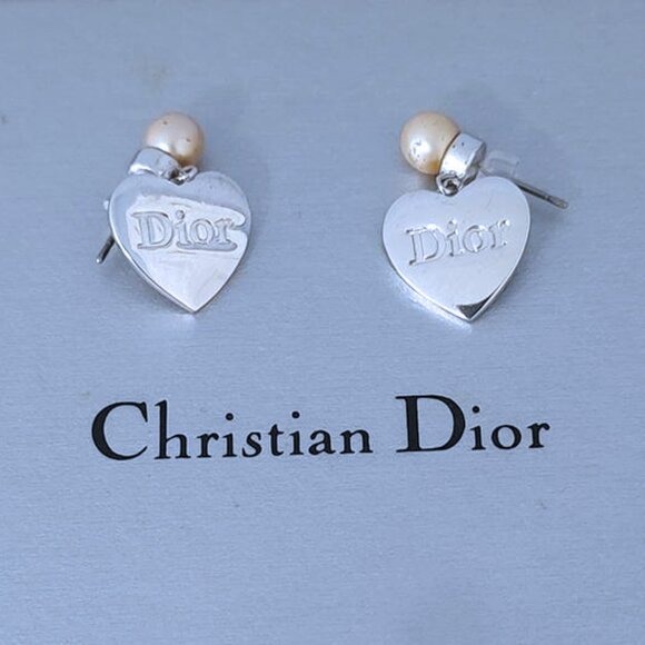 Dior pearl heart pierced earrings EUC w/COA - Picture 1 of 4